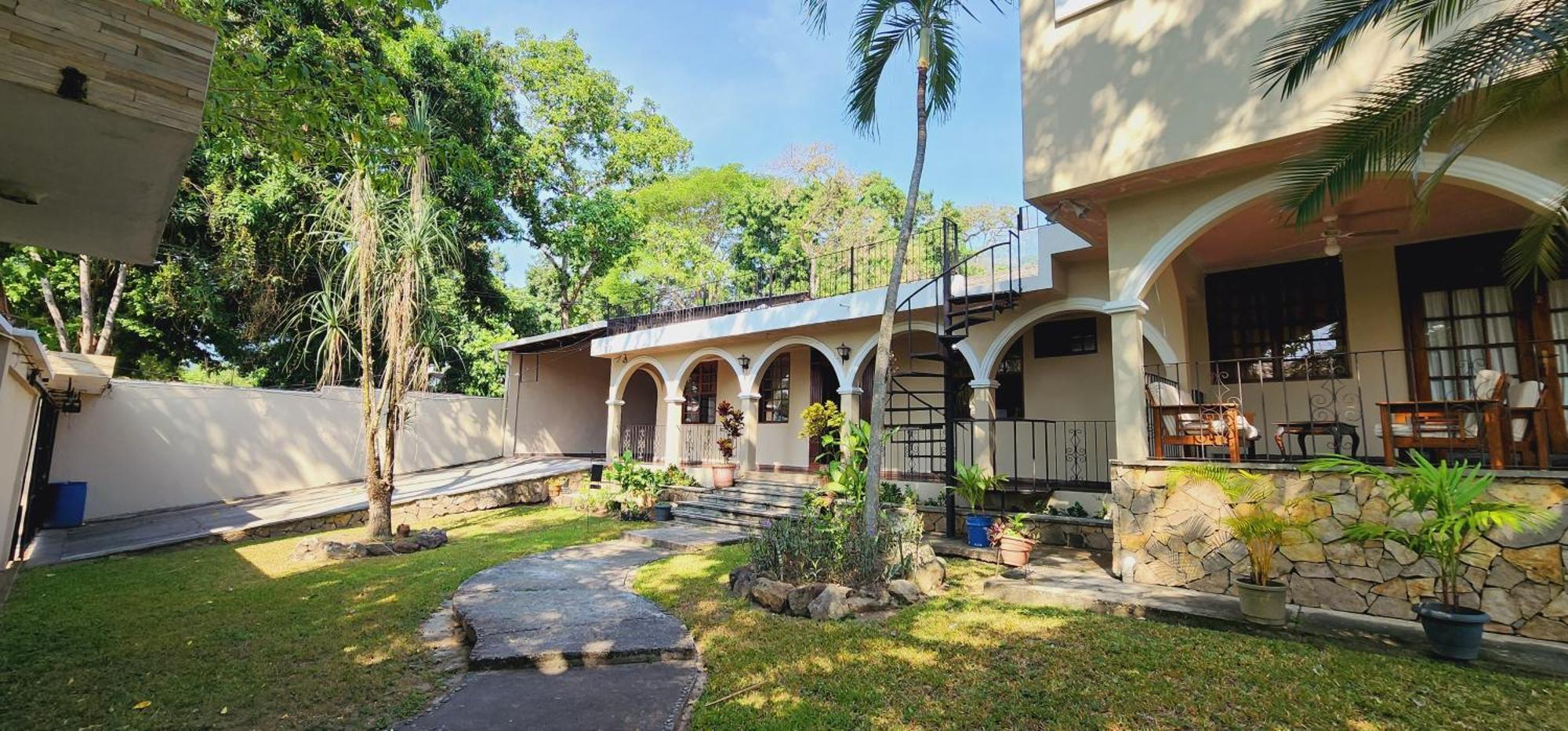Camilas Hotel 圣佩德罗苏拉 外观 照片